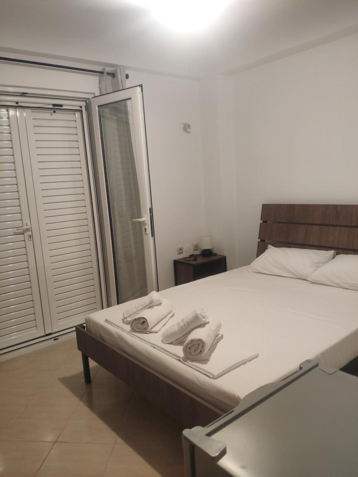 Kolagji Rooms Lukovë エクステリア 写真